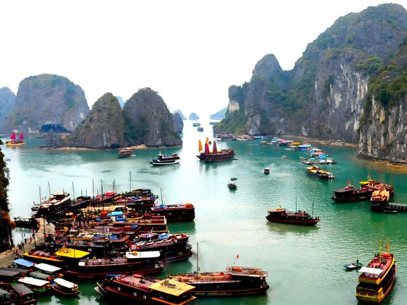 ho long bay in Vietname